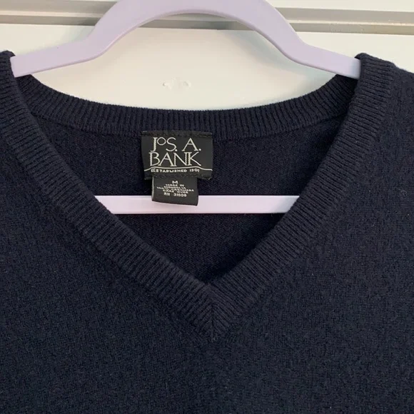 Jos. A. Bank Mens V Neck 100% Cashmere Sweater Size Medium - Picture 5 of 5